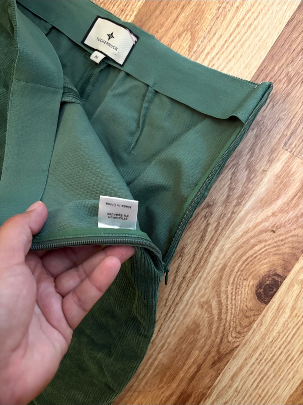 Tuckernuck Green Corduroy Ashford Pants Medium - Picture 4 of 7